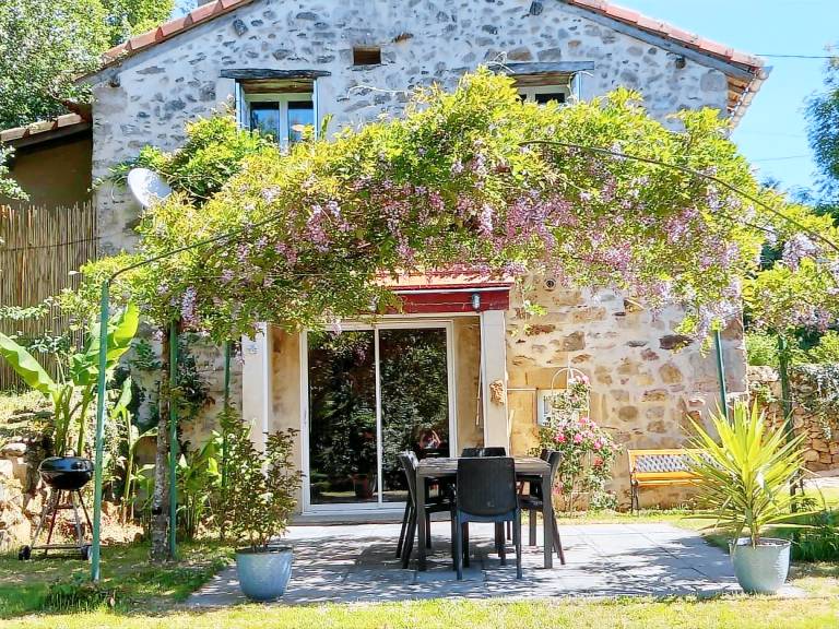 Gite with terrace, barbecue & private pool — photo 2