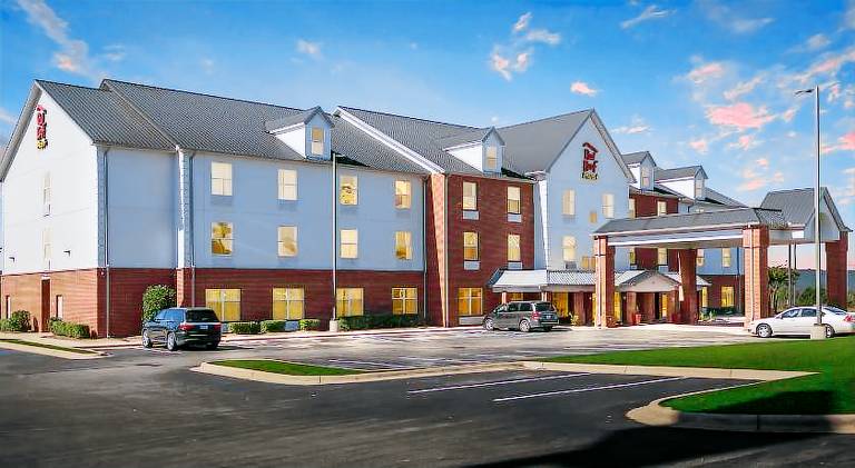 Red Roof PLUS & Suites Birmingham – Bessemer — photo 5