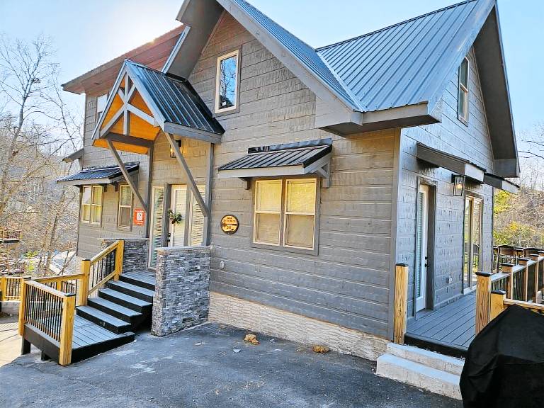 Cabin  Dandridge