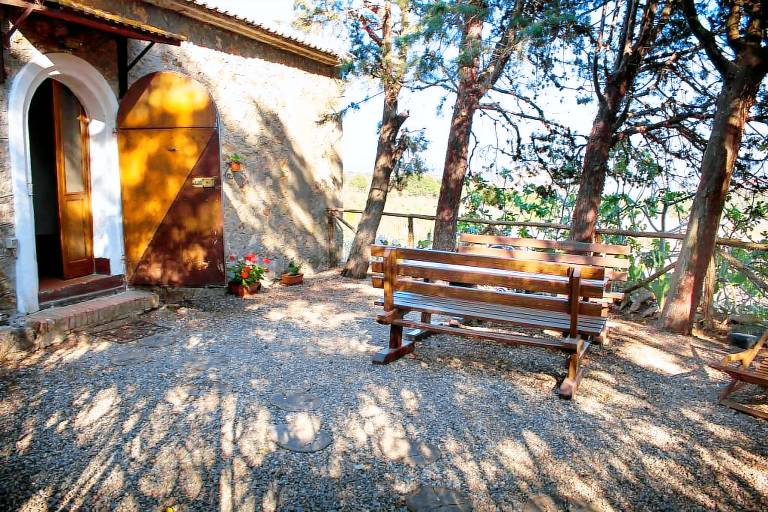 Farm with patio, barbecue & yard | Panoramic view — photo 3