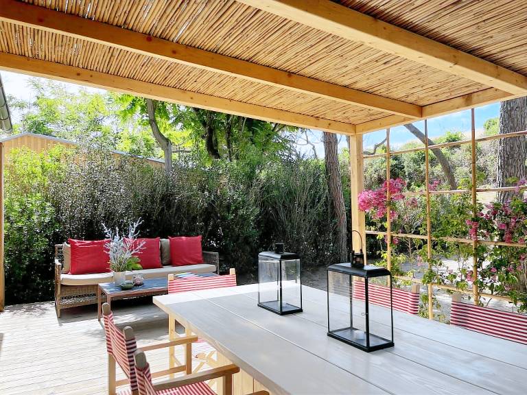 House with hot tub, terrace & garden in Capalbio