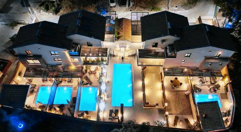 Wonderful apartment with pool & terrace | Pets are welcome in Lefkada