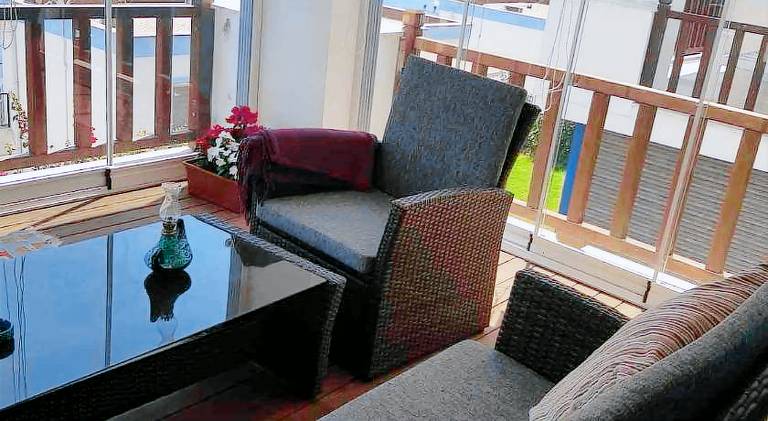 Villa with patio, garden & BBQ | Perfect for remote work — photo 5