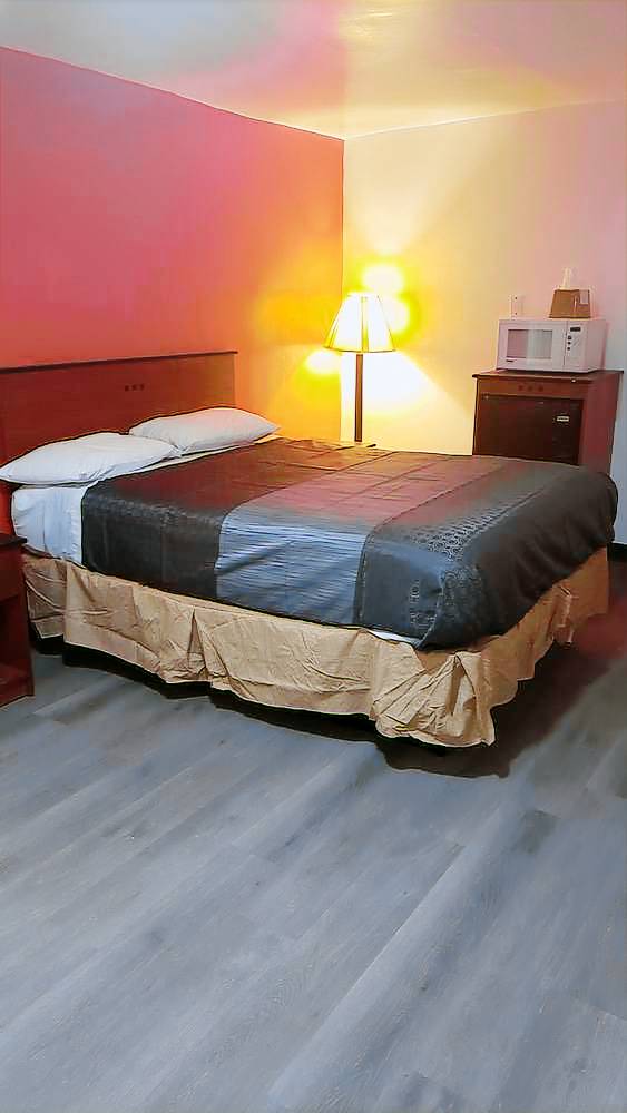 Motel Elmwood Area