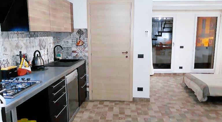 Charming serviced apartment with patio | Pets are welcome — photo 3