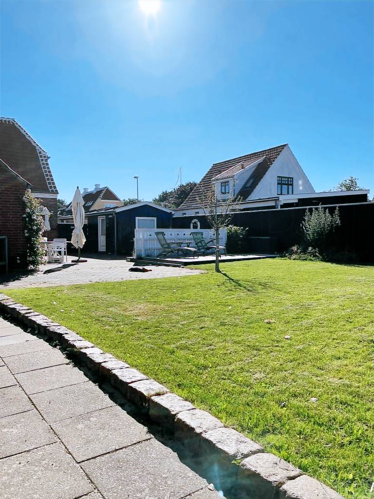 Family-oriented spacious house with terrace, garden & grill | Perfect for remote work | Pets are welcome — photo 2