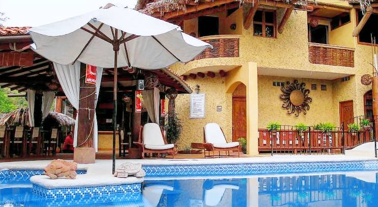 Charming serviced apartment with jacuzzi & pool | Next to the beach | Dogs allowed — photo 3