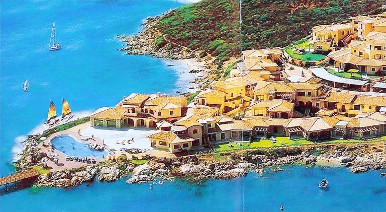 House with pool | Next to the beach | Pets are welcome in Golfo Aranci