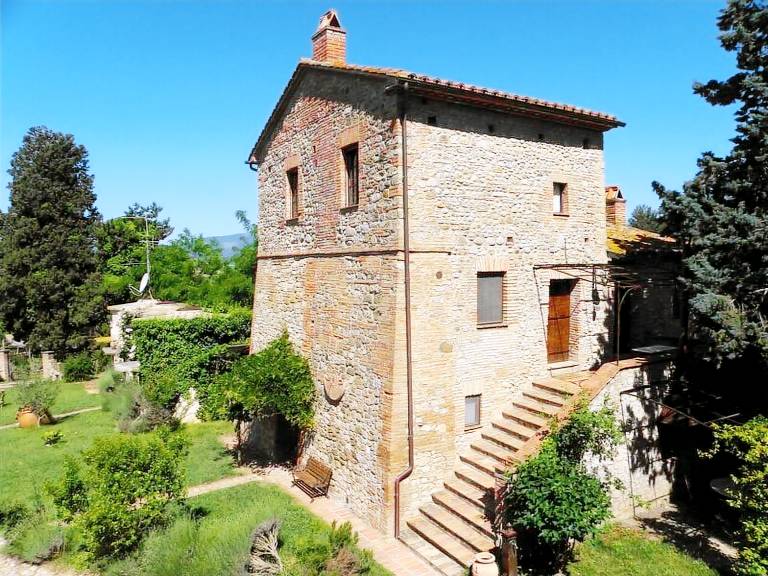 Holiday apartment with pool & grill in Terni