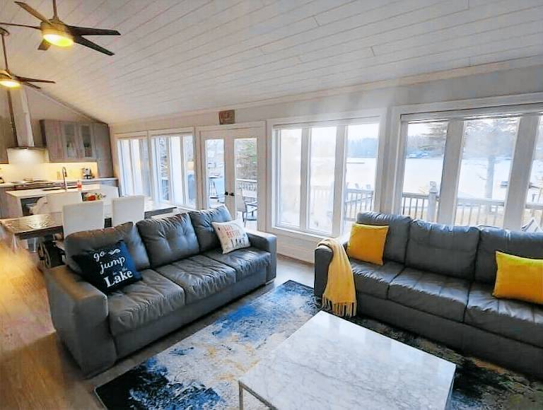 Cabin Honey Harbour