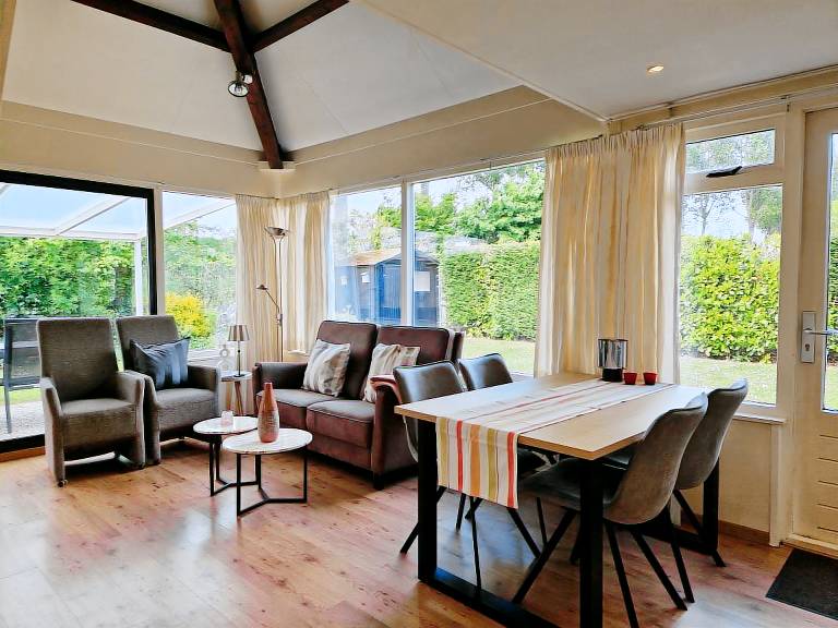 Ferienhaus mit Hund in Stavenisse f&uuml;r max. 4 Personen