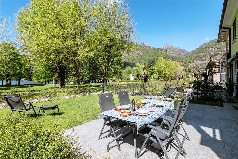 Apartment with garden, grill & terrace | Lake view — photo 2