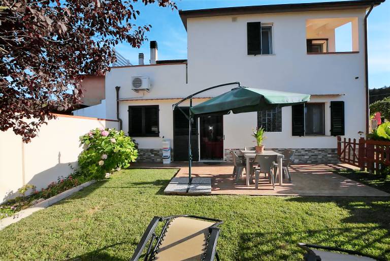 Children-friendly apartment | Pets allowed — photo 2