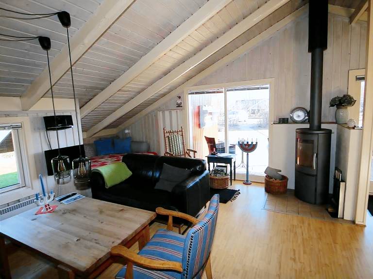 Child-friendly vacation home with sauna & terrace | Next to the beach | Pets allowed — photo 2
