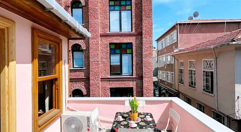 Villa with terrace — photo 3