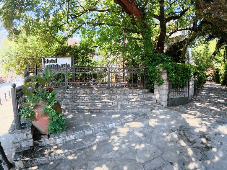Luxury Hotel Dubrava Budva in Budva