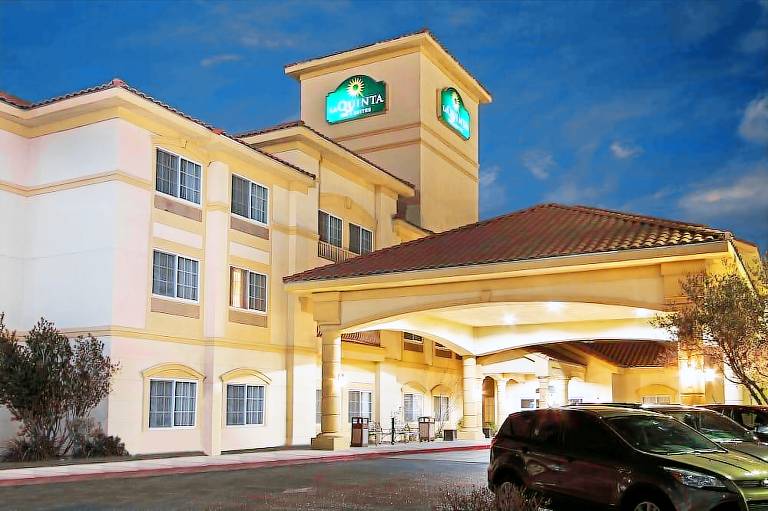 La Quinta Inn & Suites by Wyndham Albuquerque Midtown
