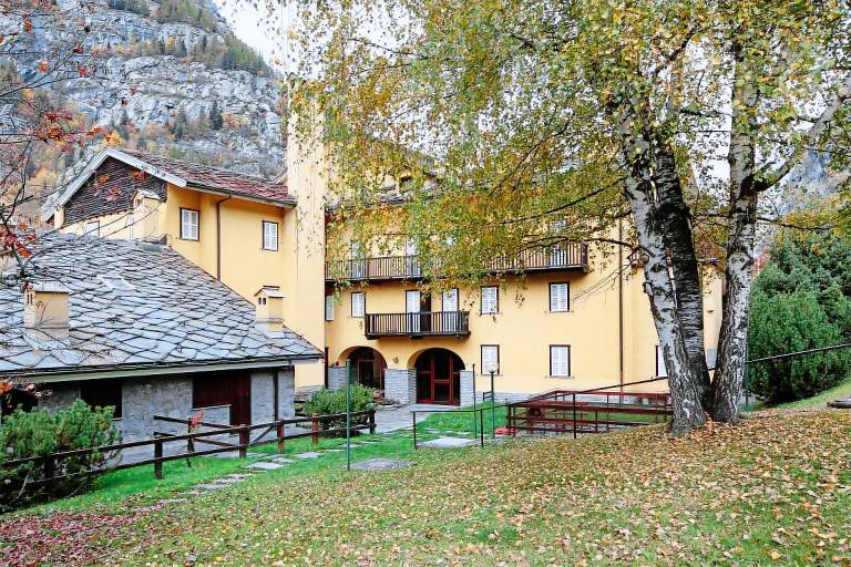 Ferienwohnung mit Hund in Courmayeur f&uuml;r max. 6 Personen