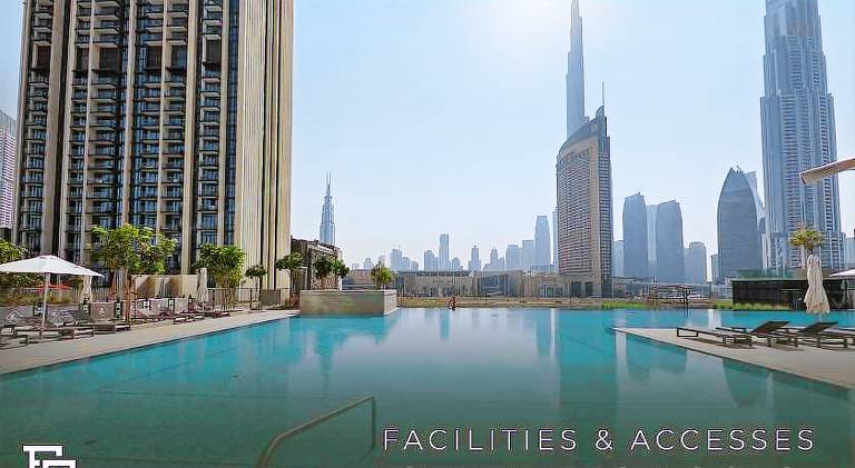 Apartment with yard, private pool & jacuzzi | Next to Burj Khalifa | Pet-friendly — photo 3
