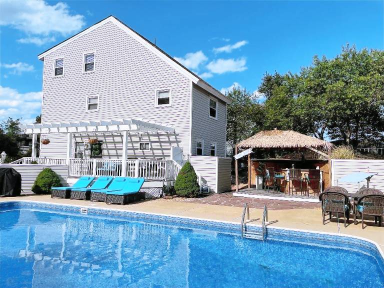 House Sandbridge