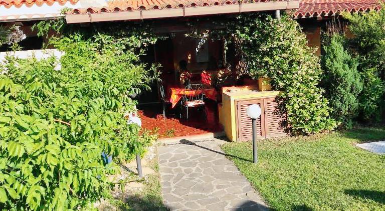 Lovely house with patio, garden & barbeque | Pets allowed — photo 4