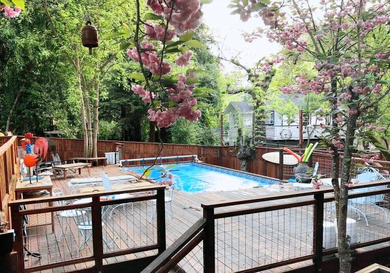House Guerneville