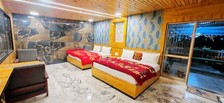 210 m&sup2; Ferienhaus