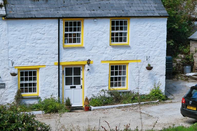 Cottage Bowling Green