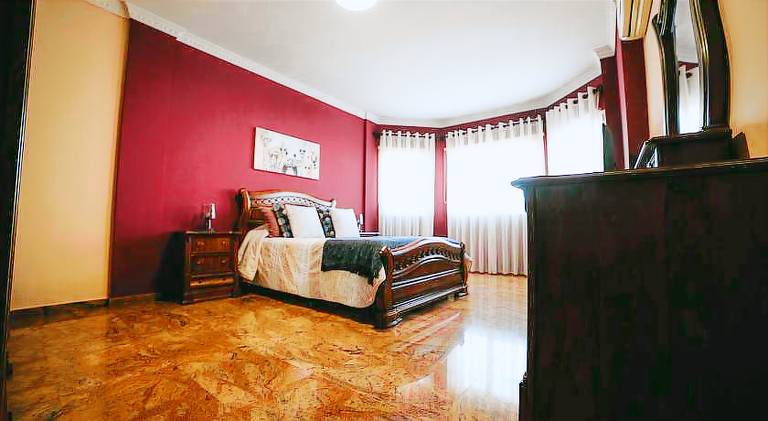 Spacious villa with jacuzzi & pool | Pets allowed — photo 2