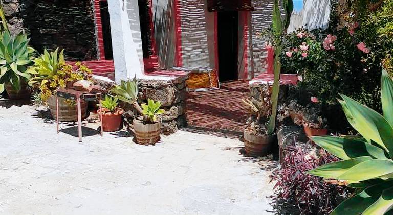 Beautiful apartment | Pets are welcome in Pantelleria
