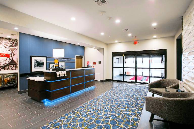 Hampton Inn & Suites Dallas/Ft. Worth Airport South — photo 5