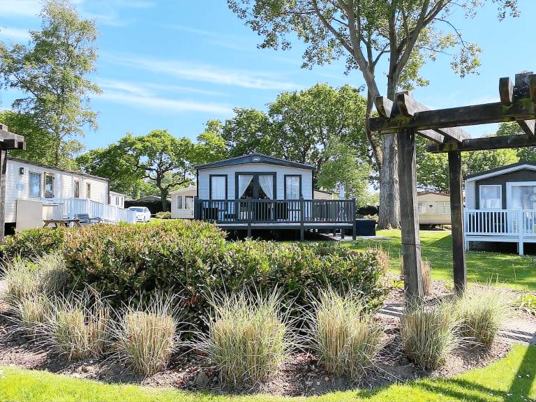 Cottage  Corton