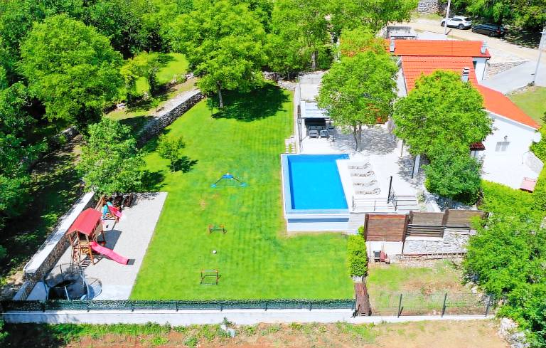 Vila  Krivodol