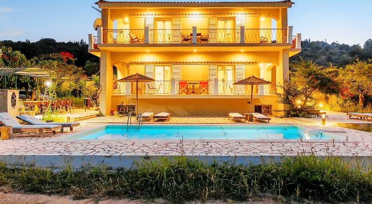 Villa with yard, patio & pool — photo 3