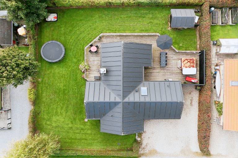 Vacation home with patio, BBQ & sauna — photo 2
