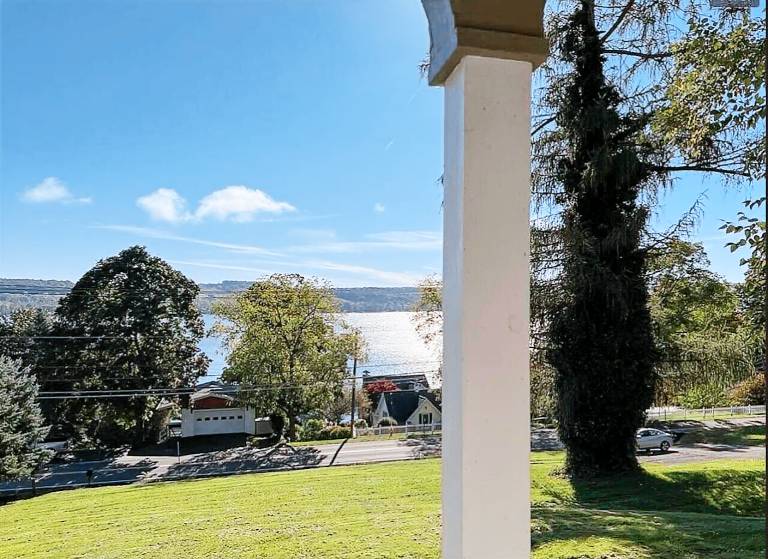 House Keuka Park