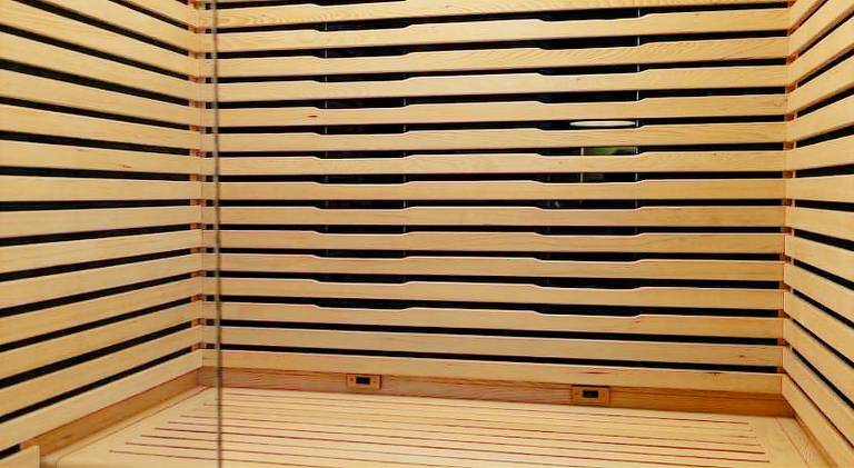 Apartment with jacuzzi & sauna — photo 4