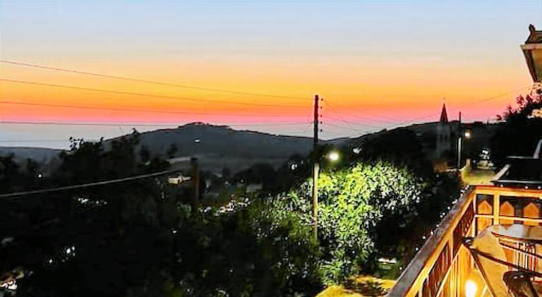 Fully equipped vacation home with yard, private pool & jacuzzi | Pet-friendly — photo 5