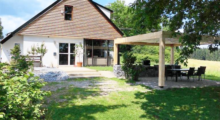 Charming house with garden, barbeque & patio | Pet-friendly in Cesky Krumlov