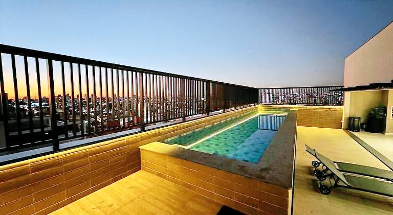 Apartment with pool — photo 3