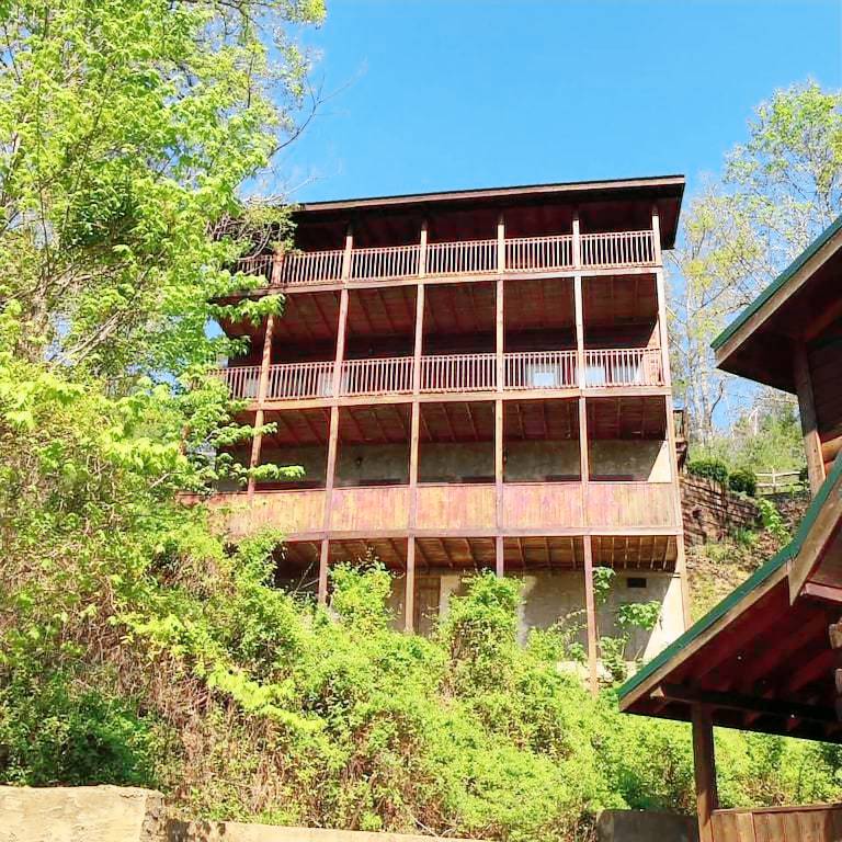 Cabin Pigeon Forge