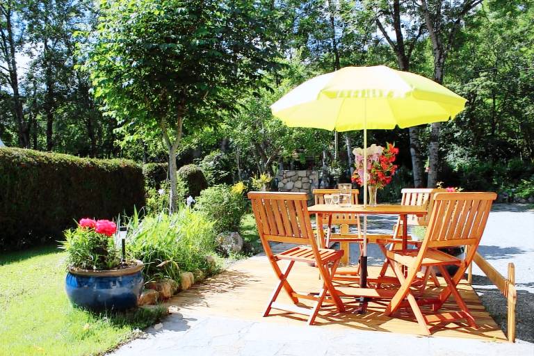 Gite with yard, patio & barbecue — photo 2