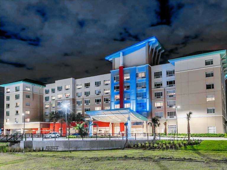 Holiday Inn Express & Suites Orlando At Seaworld By IHG in Orlando, FL