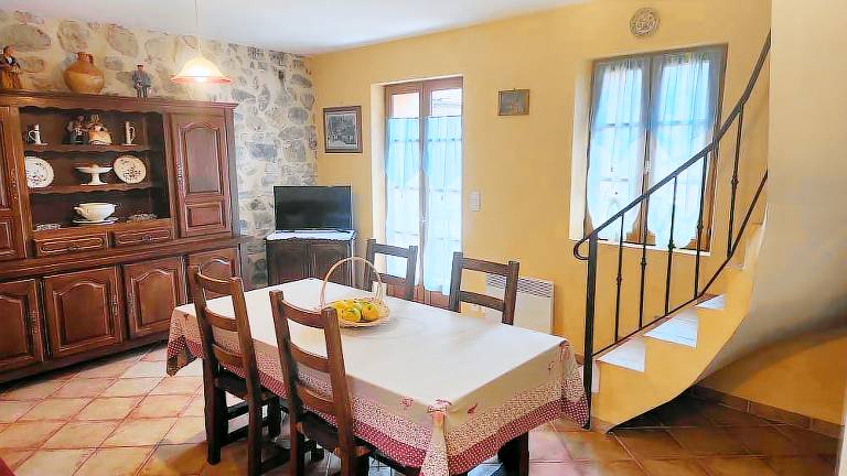 Gite with barbeque & yard — photo 5
