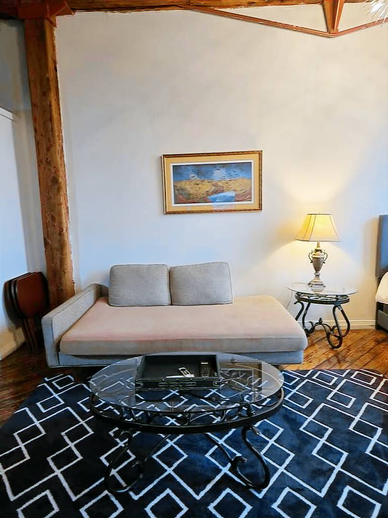 Stylish Loft with Central Location and Downtown Views — photo 4