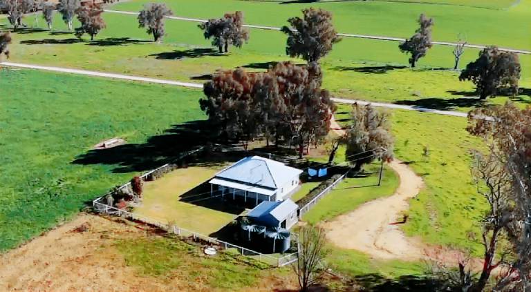 Farmhouse Cowra
