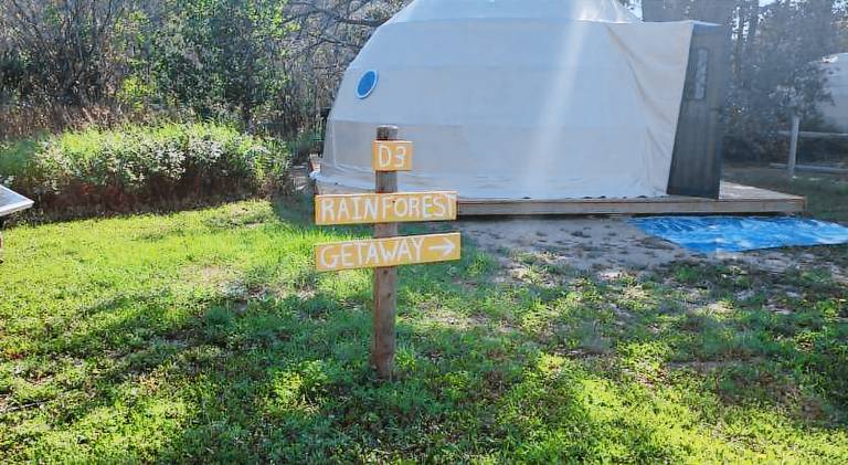 D3 Rainforest Getaway Dome- 2Dbl beds in Drumheller, AB