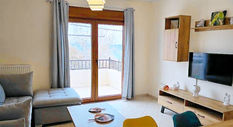 Rental apartment with patio | Perfect for remote work — photo 2