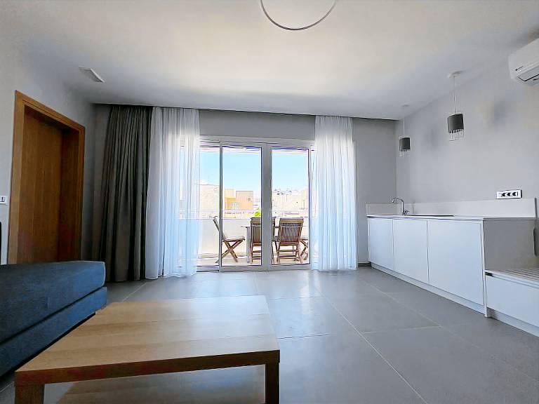 Holiday apartment with pool — photo 4