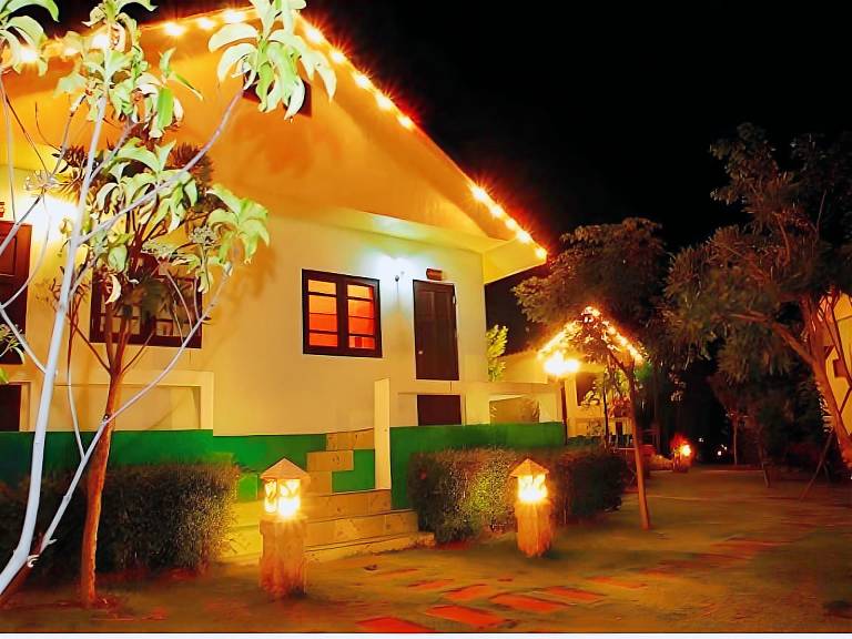 Raikhruewan Resort Muaklek in Muak Lek
